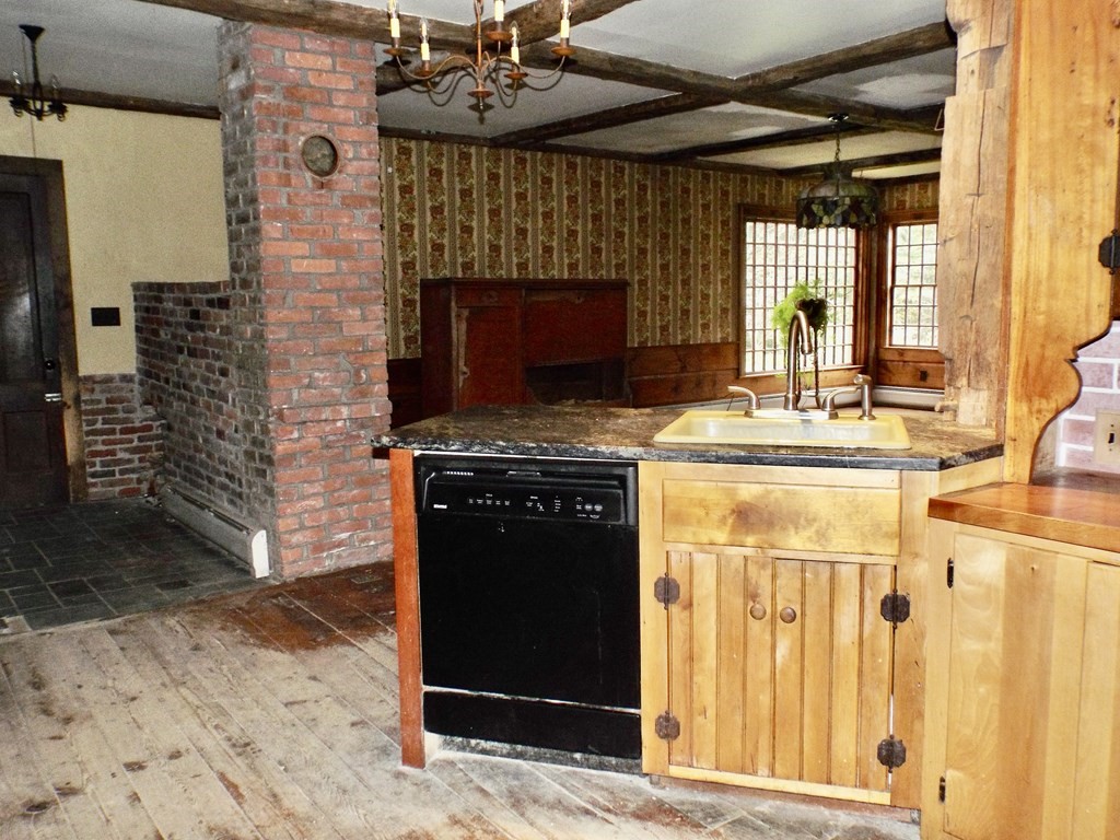 14 Main Road Colrain, MA 01340 - Photo 10 of 42