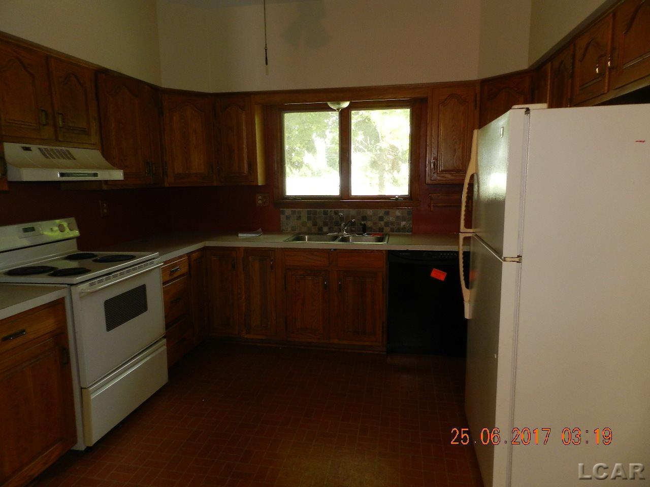 130 Cawley Road Morenci, MI 49256 - Photo 2 of 18 31326529-1.JPG