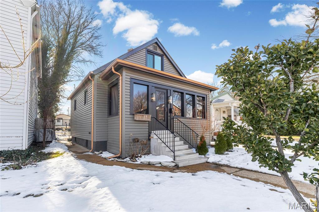 3914 Bates Street St. Louis, MO 63116 - Photo 3 of 24