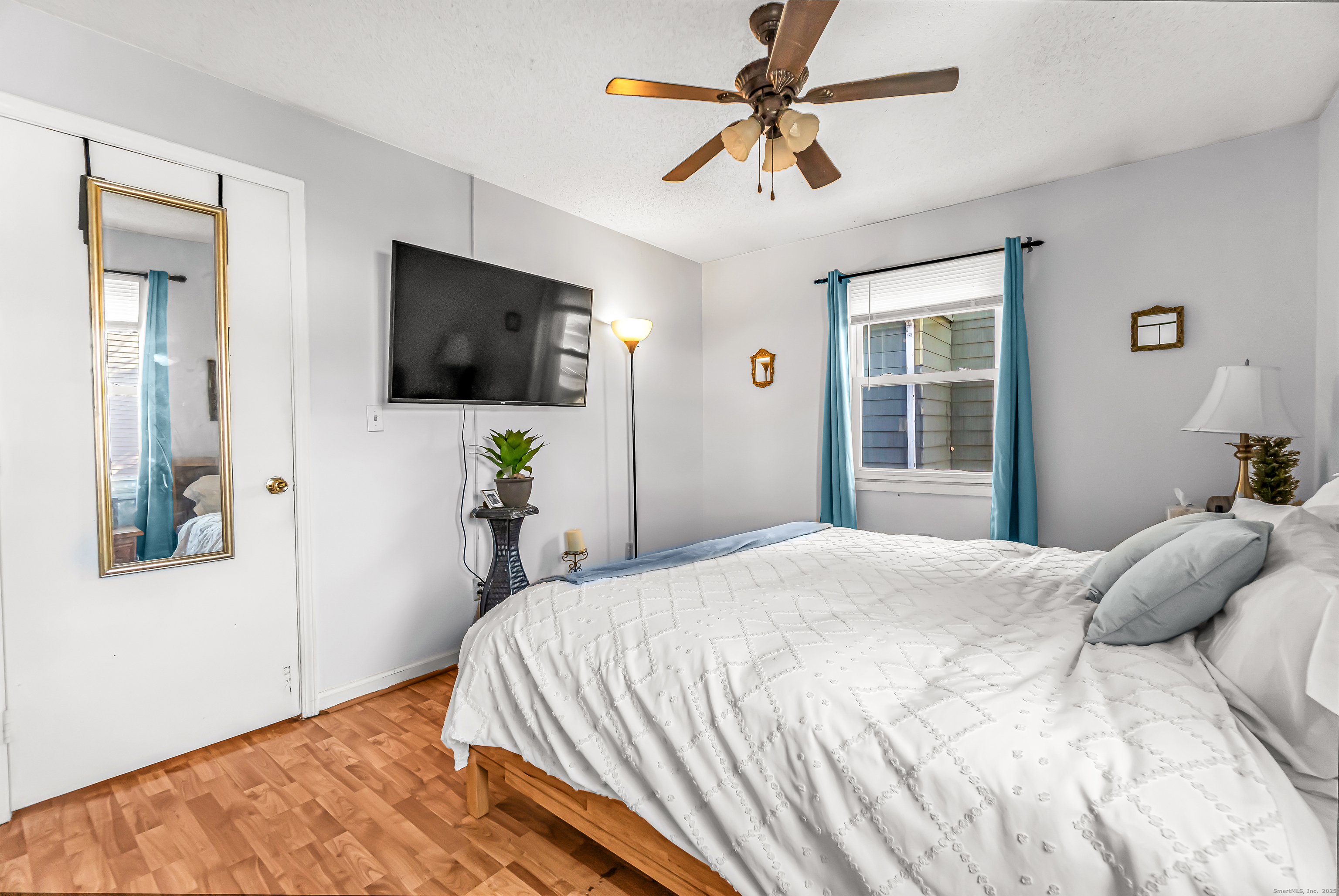 35 Kent Avenue Bridgeport, CT 06610 - Photo 18 of 27