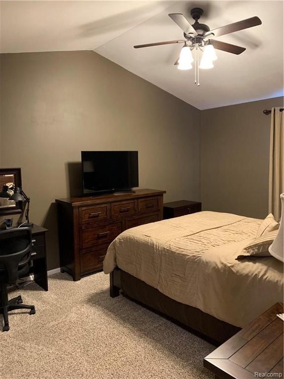 13993 Watersway Drive, Unit 70 Gibraltar, MI 48173 - Photo 16 of 23