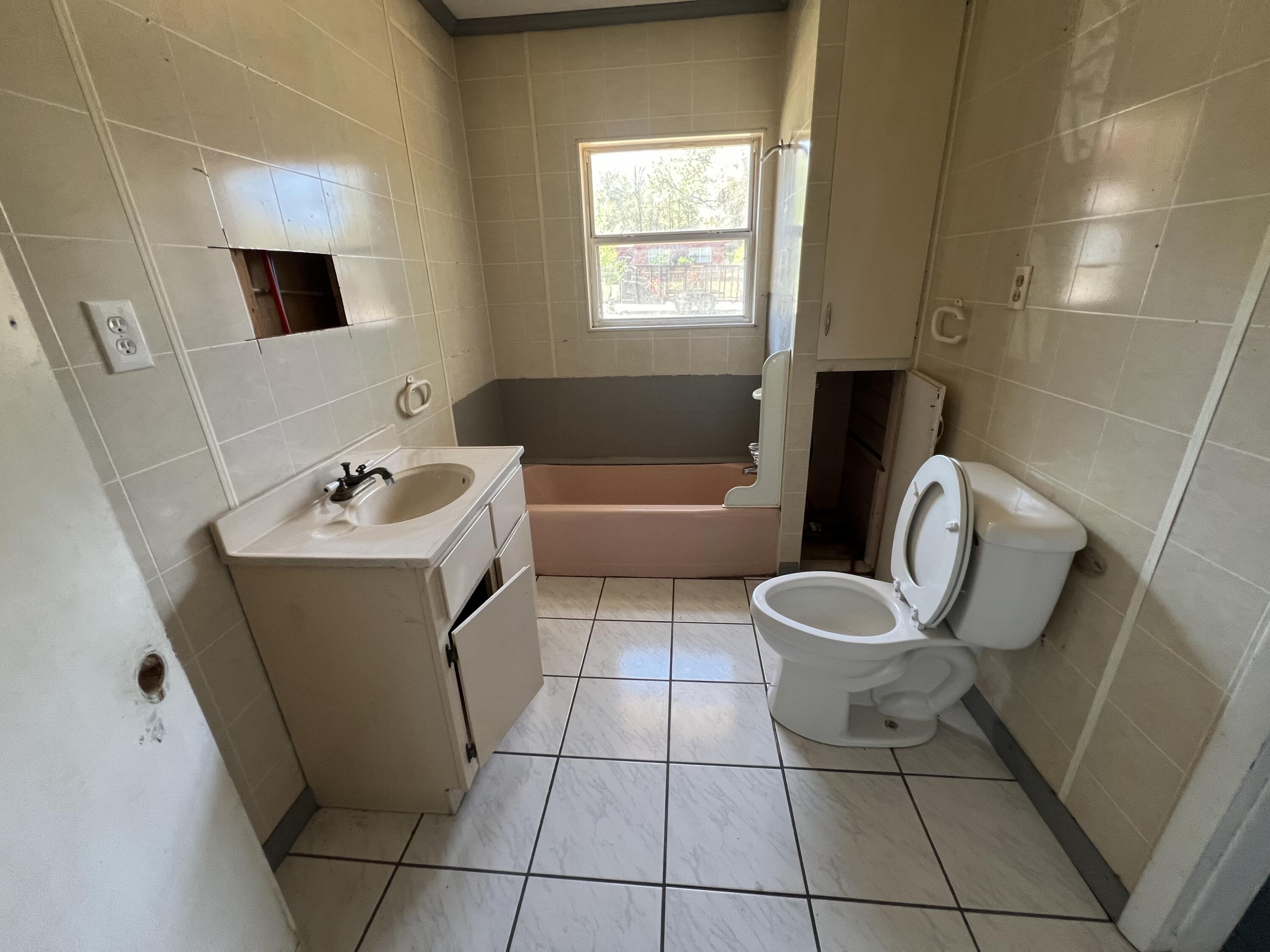 301 Victory Lane Crestview, FL 32539 - Photo 11 of 19 IMG_7742