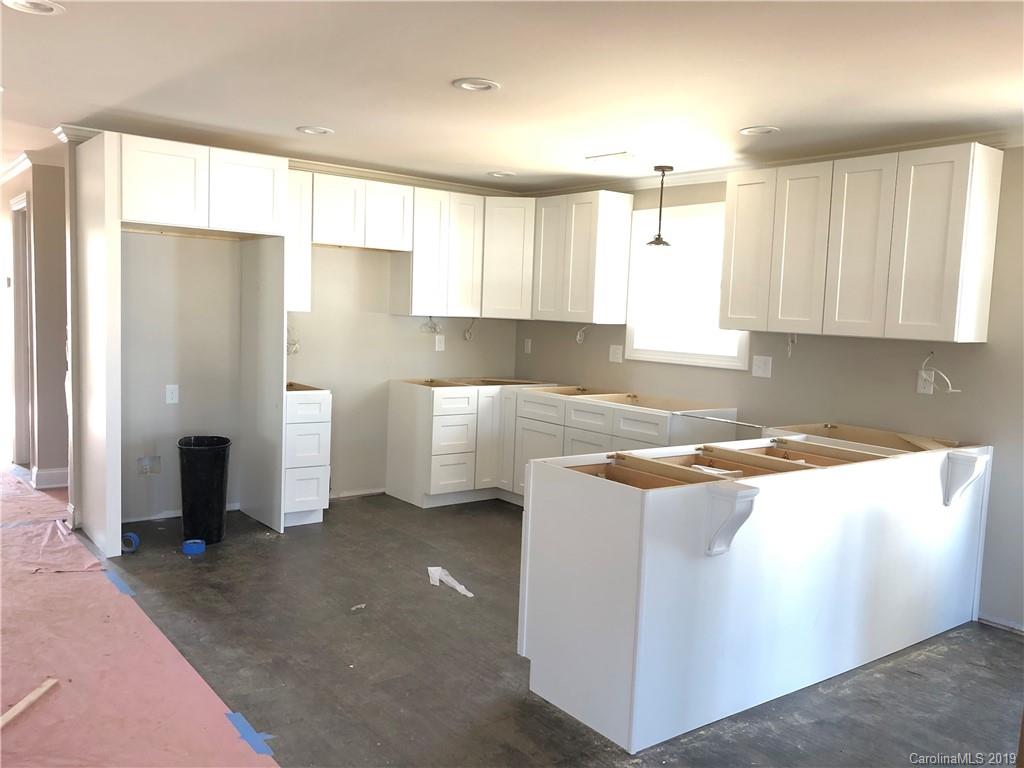 1708 South Point Road Belmont, NC 28012 - Photo 4 of 26 Gallery Image 4