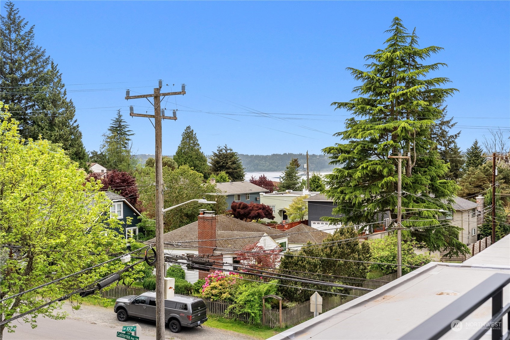 4218 Southwest 100th Street Seattle, WA 98136 - Photo 35 of 39 Gallery Image 35