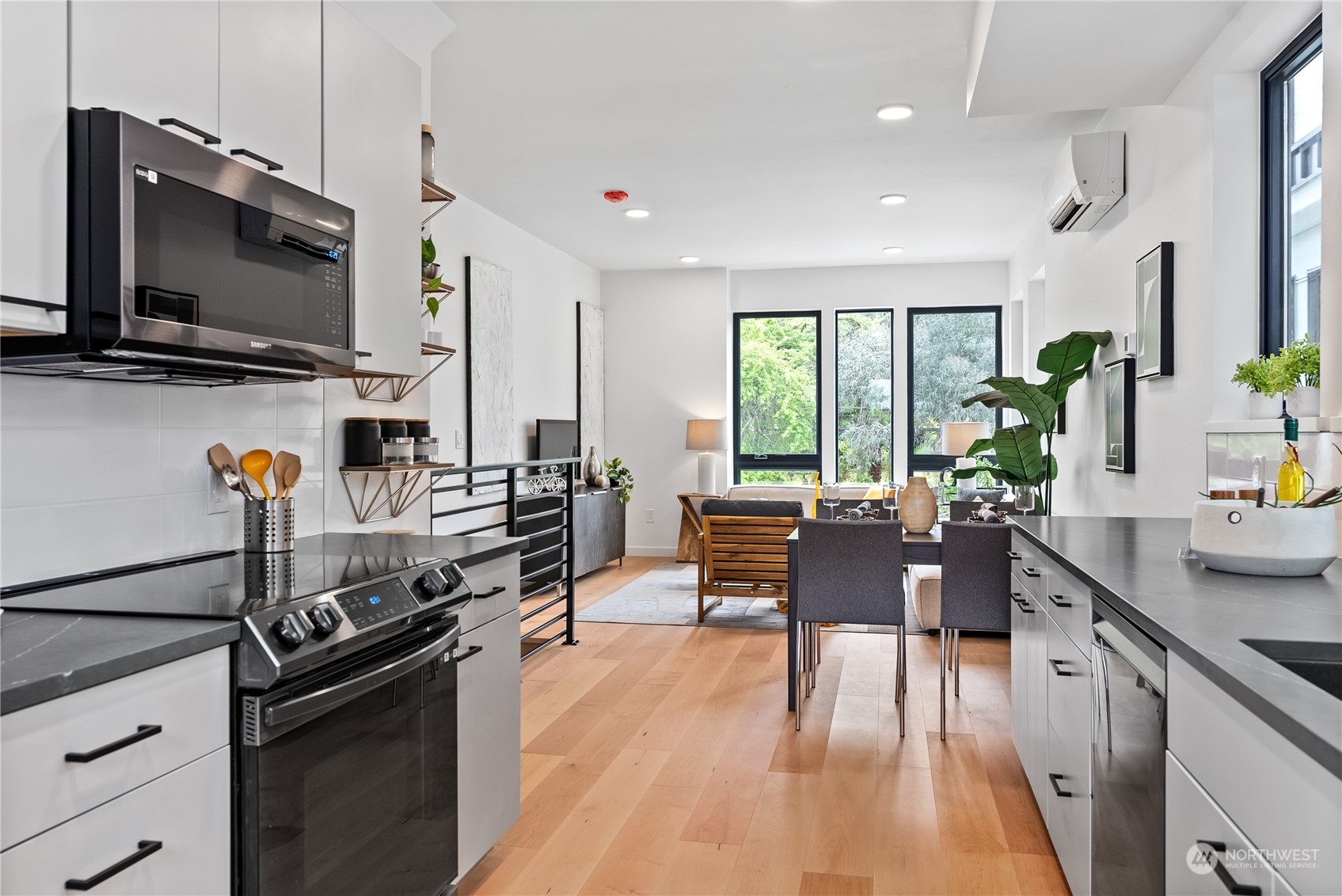 4218 Southwest 100th Street Seattle, WA 98136 - Photo 5 of 39 Gallery Image 5