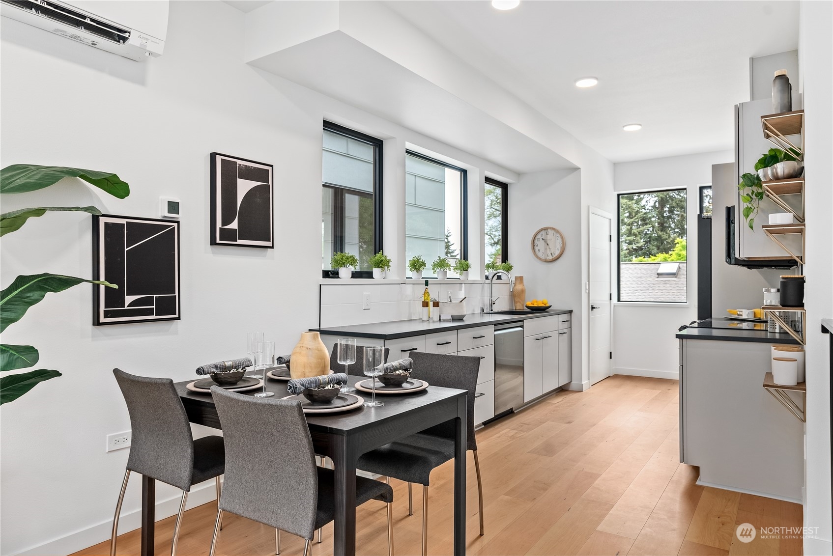 4218 Southwest 100th Street Seattle, WA 98136 - Photo 6 of 39 Gallery Image 6