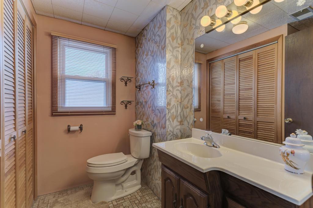 14 North Wisconsin Avenue Addison, IL 60101 - Photo 22 of 28