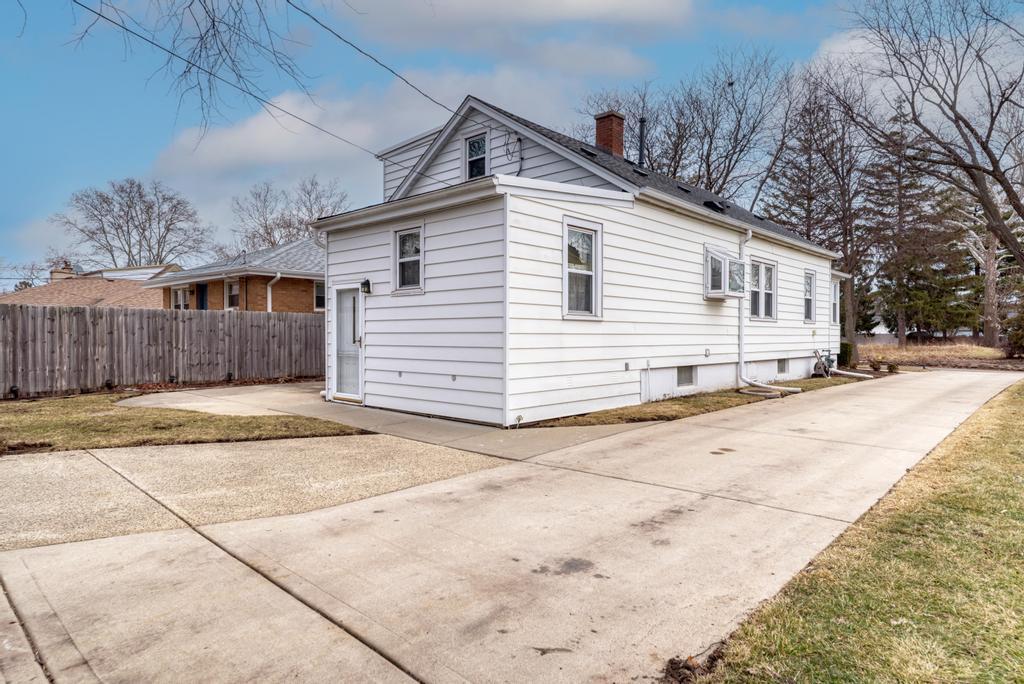 14 North Wisconsin Avenue Addison, IL 60101 - Photo 23 of 28