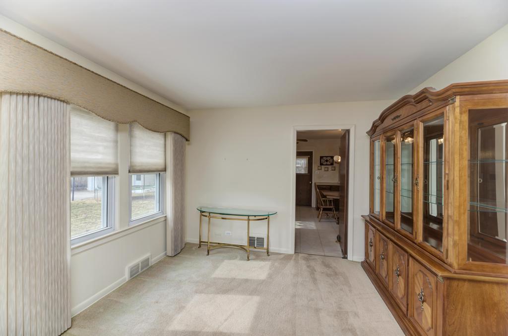 14 North Wisconsin Avenue Addison, IL 60101 - Photo 7 of 28