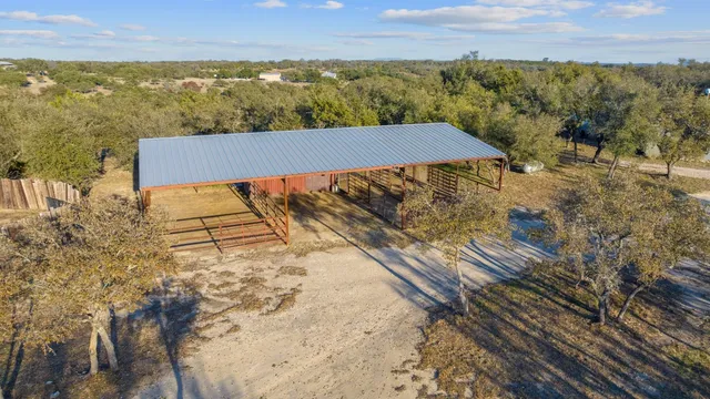 $825,000 | 395 Sendero, Round Mountain, TX 78663