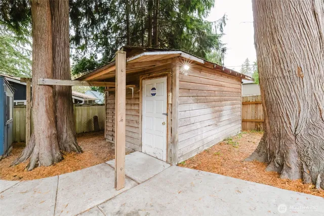 $550,000 | 7600 Sandy Way Northeast, Poulsbo, WA 98370