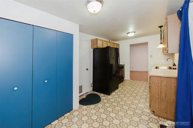 $550,000 | 7600 Sandy Way Northeast, Poulsbo, WA 98370