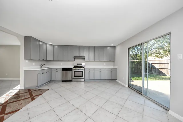 $2,150 | 3504 Wheatfield Court, Pearland, TX 77581