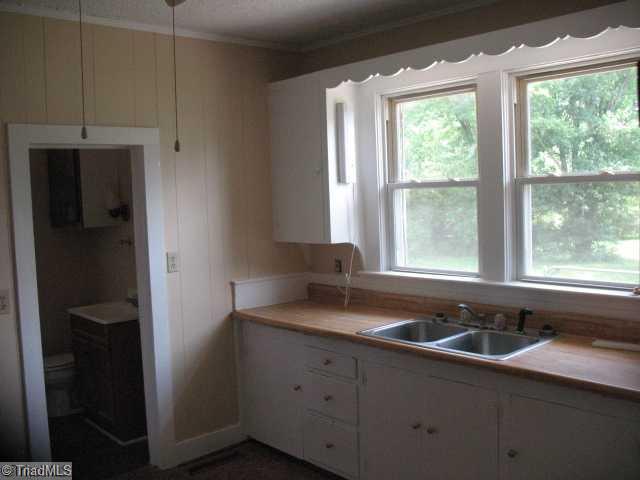 301 Polo Road Winston-Salem, NC 27105 - Photo 5 of 6 Kitchen.