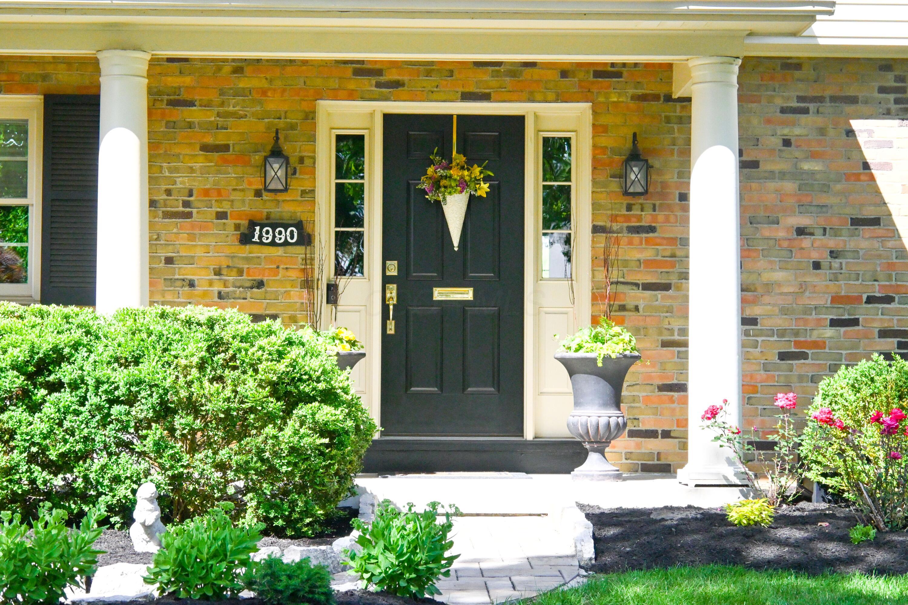 1990 Upper Chelsea Road Upper Arlington, OH 43221 - Photo 4 of 45