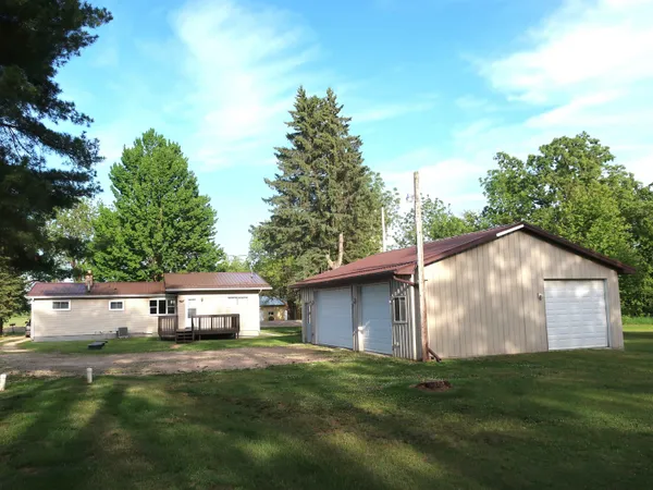 $185,000 | N2153 County Highway East, Redgranite, WI 54970