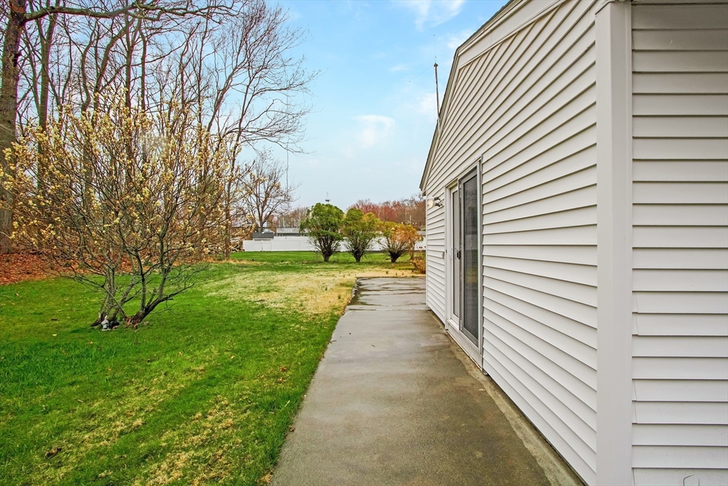 12 Dix Road Brockton, MA 02302 - Photo 24 of 26