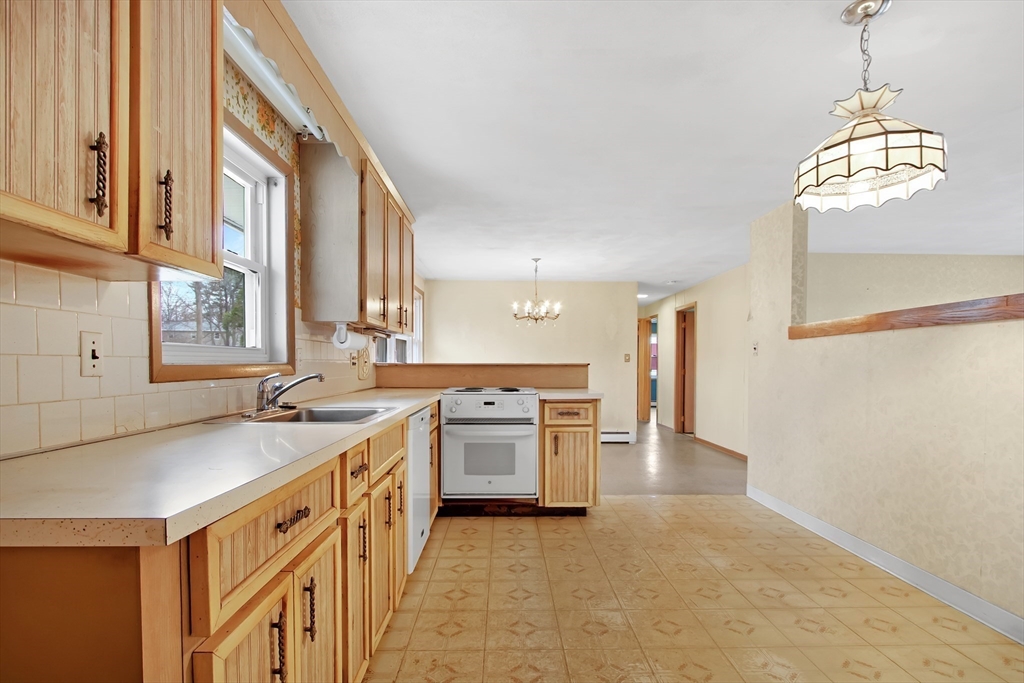 12 Dix Road Brockton, MA 02302 - Photo 4 of 26