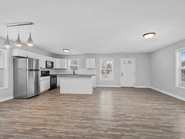 $249,000 | 2429 Dodge Avenue, Fort Wayne, IN 46805