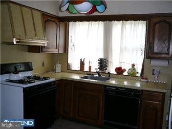 7201 Hilltop Road Upper Darby, PA 19082 - Photo 7 of 10