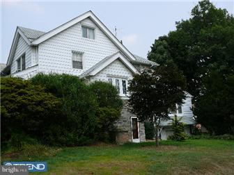7201 Hilltop Road Upper Darby, PA 19082 - Photo 9 of 10