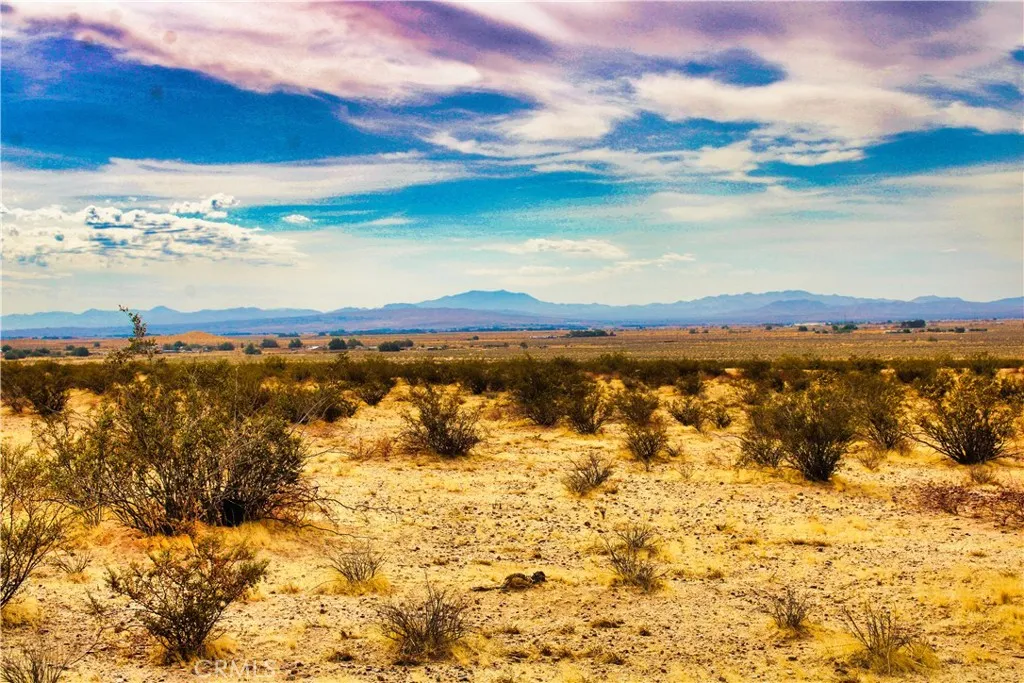 777 Valley Wells Road Hinkley, CA 92347 - Photo 12 of 50 a view of an ocean