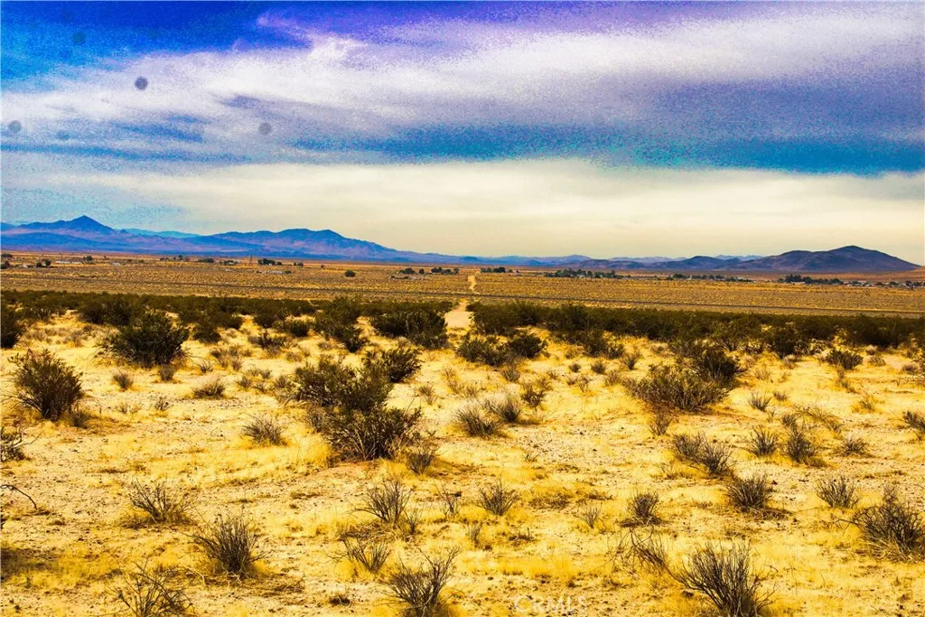 777 Valley Wells Road Hinkley, CA 92347 - Photo 25 of 50 a view of an ocean and a mountain