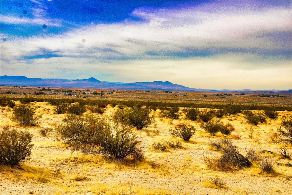 777 Valley Wells Road Hinkley, CA 92347 - Photo 28 of 50 a view of an ocean