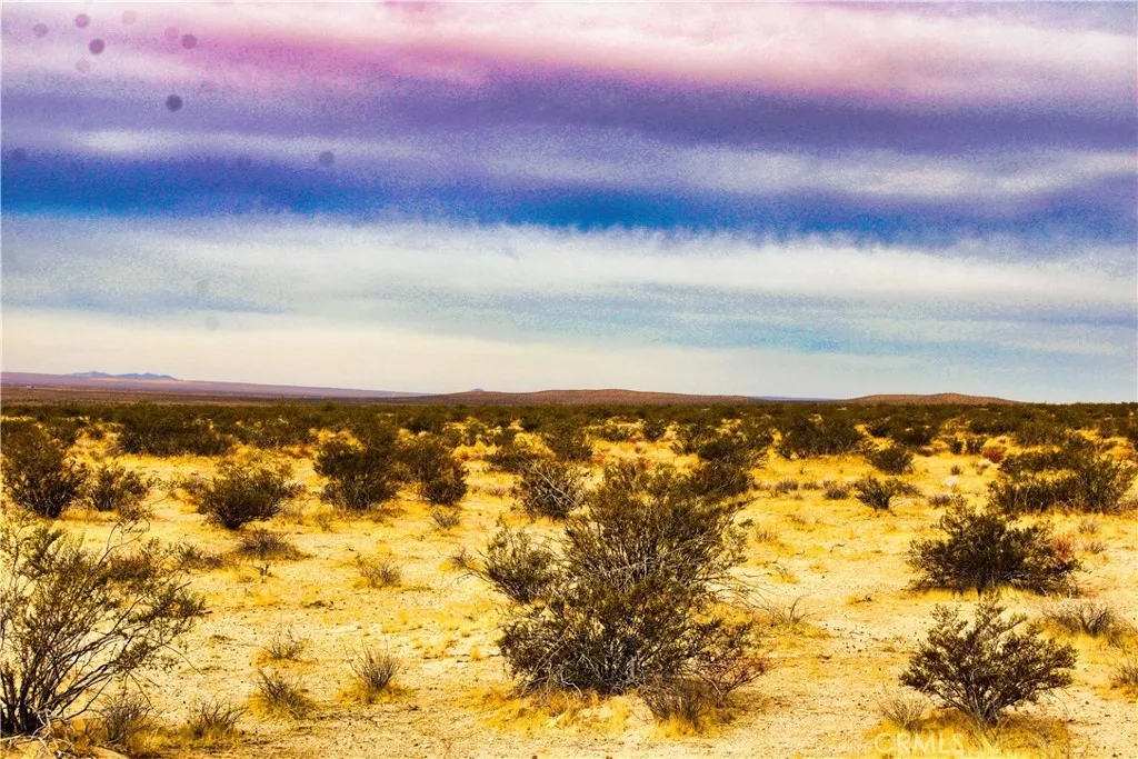 777 Valley Wells Road Hinkley, CA 92347 - Photo 34 of 50