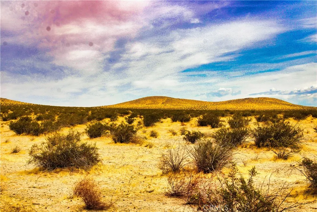 777 Valley Wells Road Hinkley, CA 92347 - Photo 35 of 50