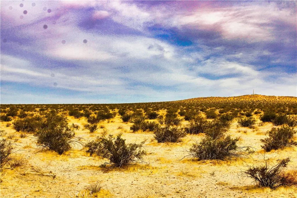777 Valley Wells Road Hinkley, CA 92347 - Photo 36 of 50 a view of city and mountain