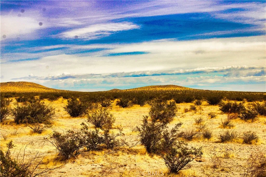 777 Valley Wells Road Hinkley, CA 92347 - Photo 38 of 50 a view of an ocean