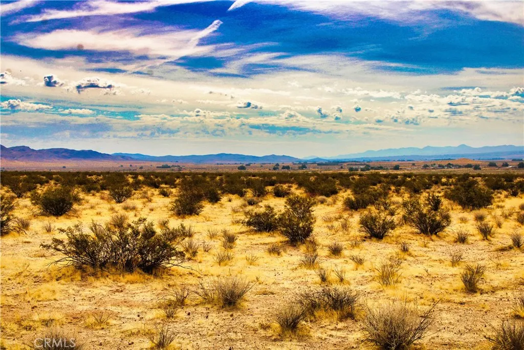 777 Valley Wells Road Hinkley, CA 92347 - Photo 4 of 50 a view of an ocean and beach
