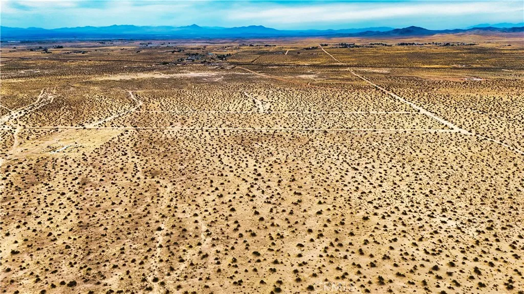 777 Valley Wells Road Hinkley, CA 92347 - Photo 47 of 50 a view of an ocean