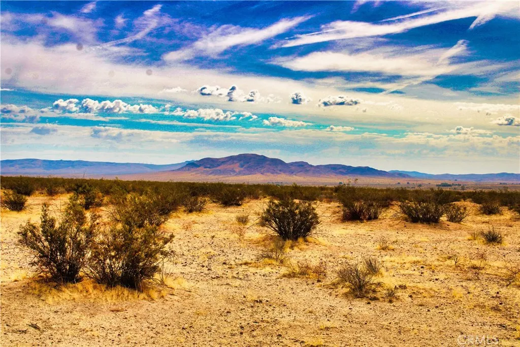 777 Valley Wells Road Hinkley, CA 92347 - Photo 5 of 50 a view of lake view and mountain