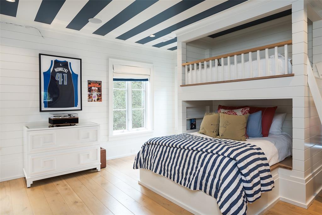 17 Robledo Drive Dallas, TX 75230 - Photo 31 of 40 a bedroom with a bed and a window