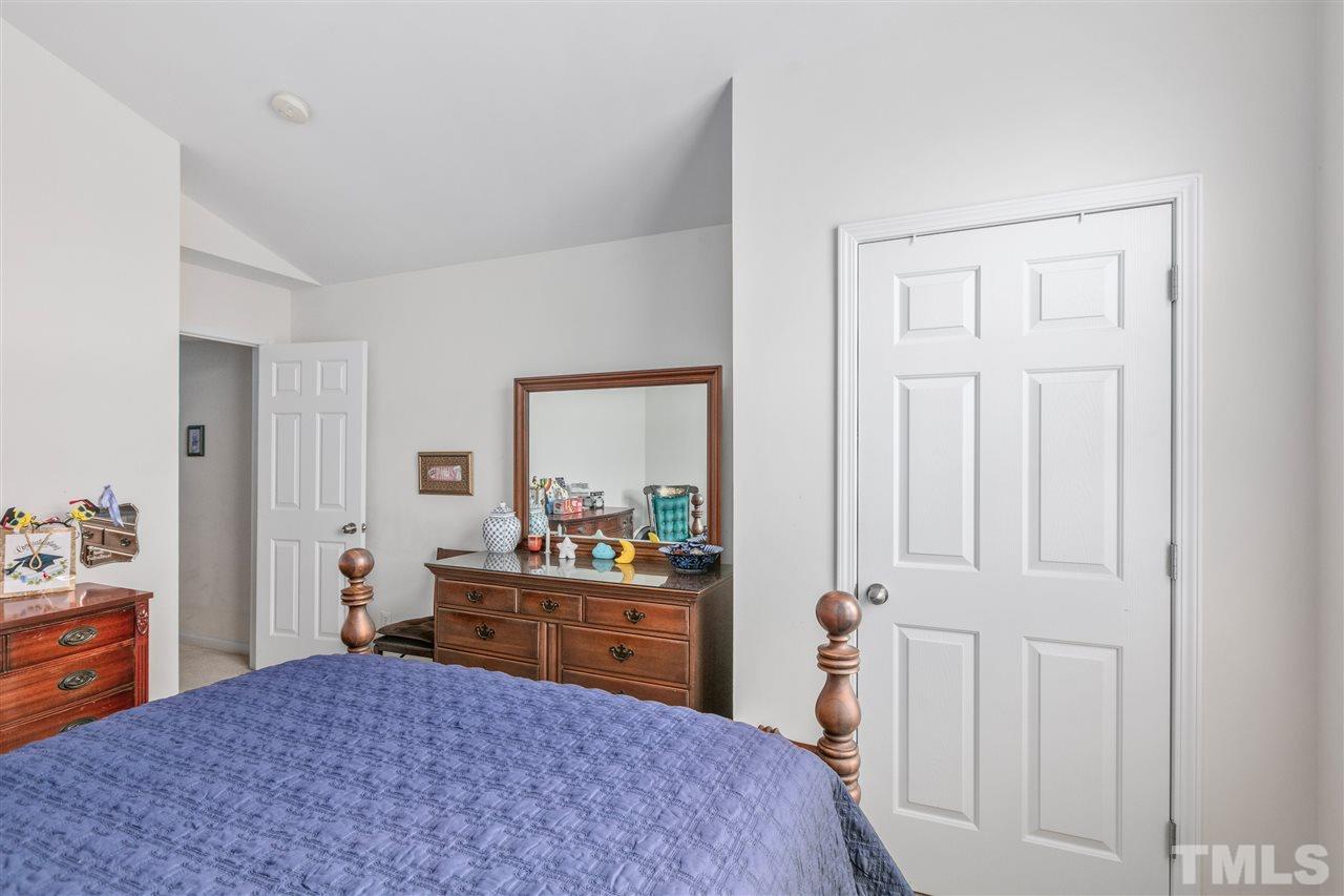 2154 Metacomet Way Raleigh, NC 27604 - Photo 18 of 30
