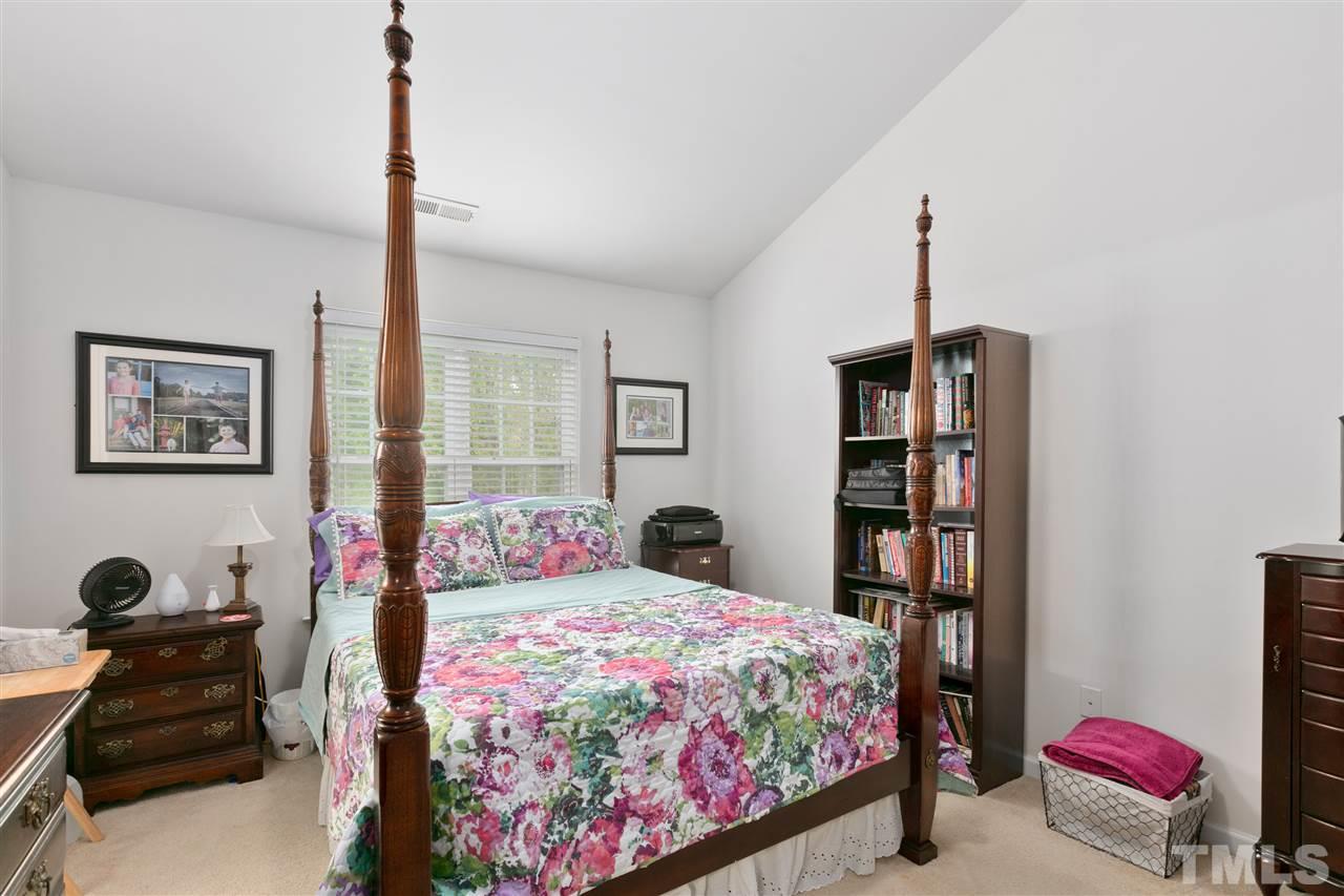 2154 Metacomet Way Raleigh, NC 27604 - Photo 20 of 30
