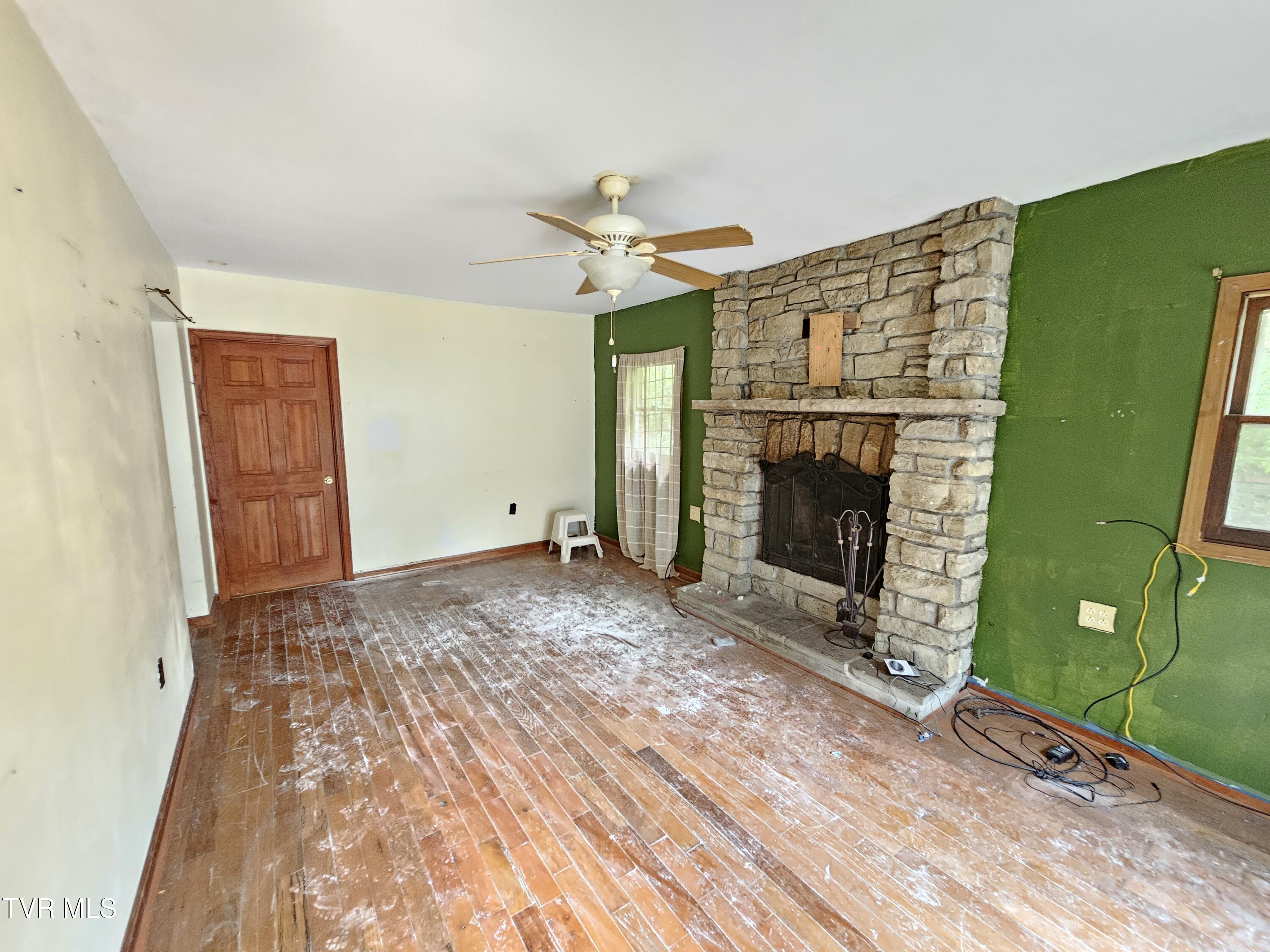 236 Old Watauga Road Elizabethton, TN 37643 - Photo 19 of 55 20241004_142613