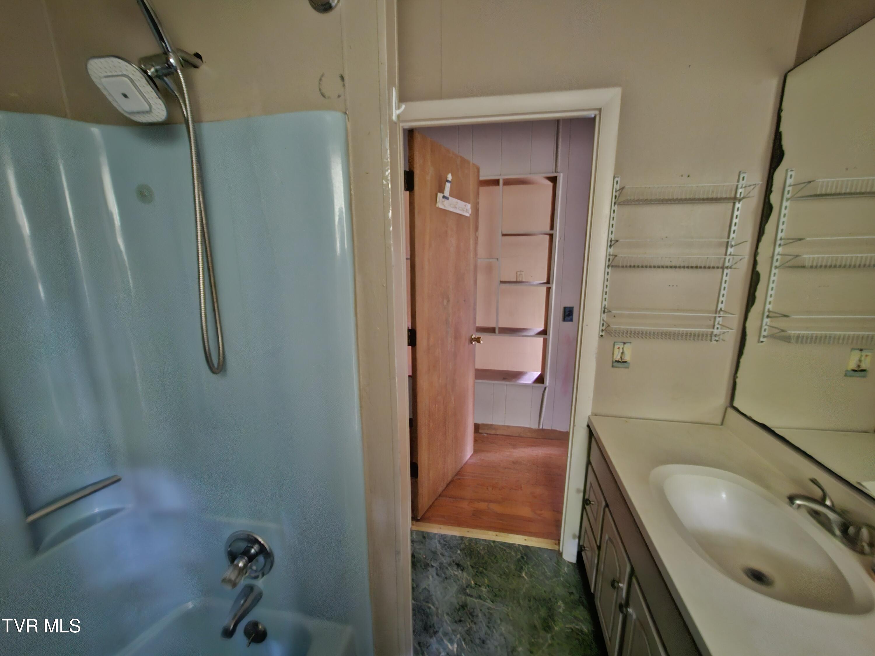 236 Old Watauga Road Elizabethton, TN 37643 - Photo 26 of 55 20241004_142755