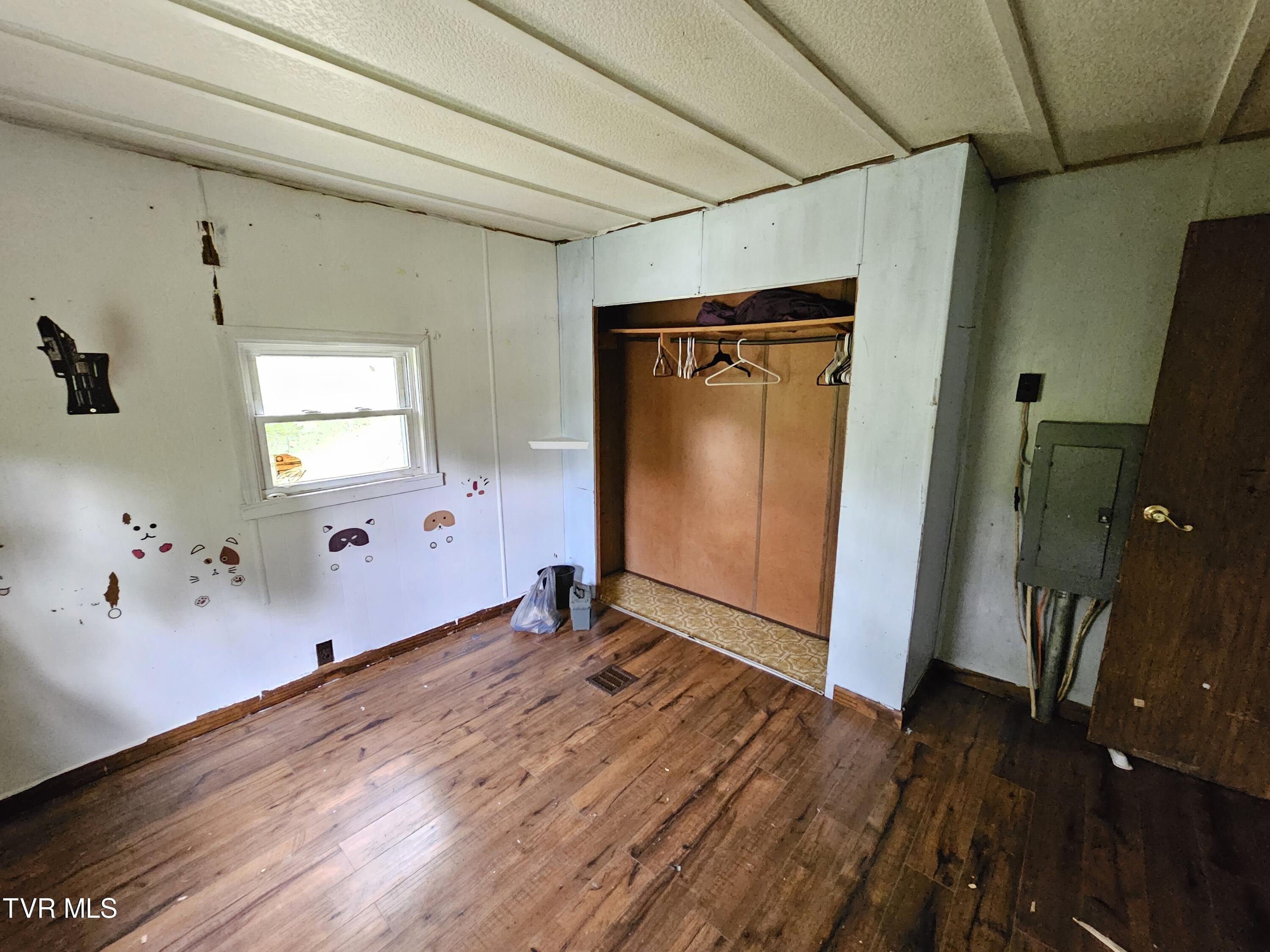 236 Old Watauga Road Elizabethton, TN 37643 - Photo 30 of 55 20241004_142953