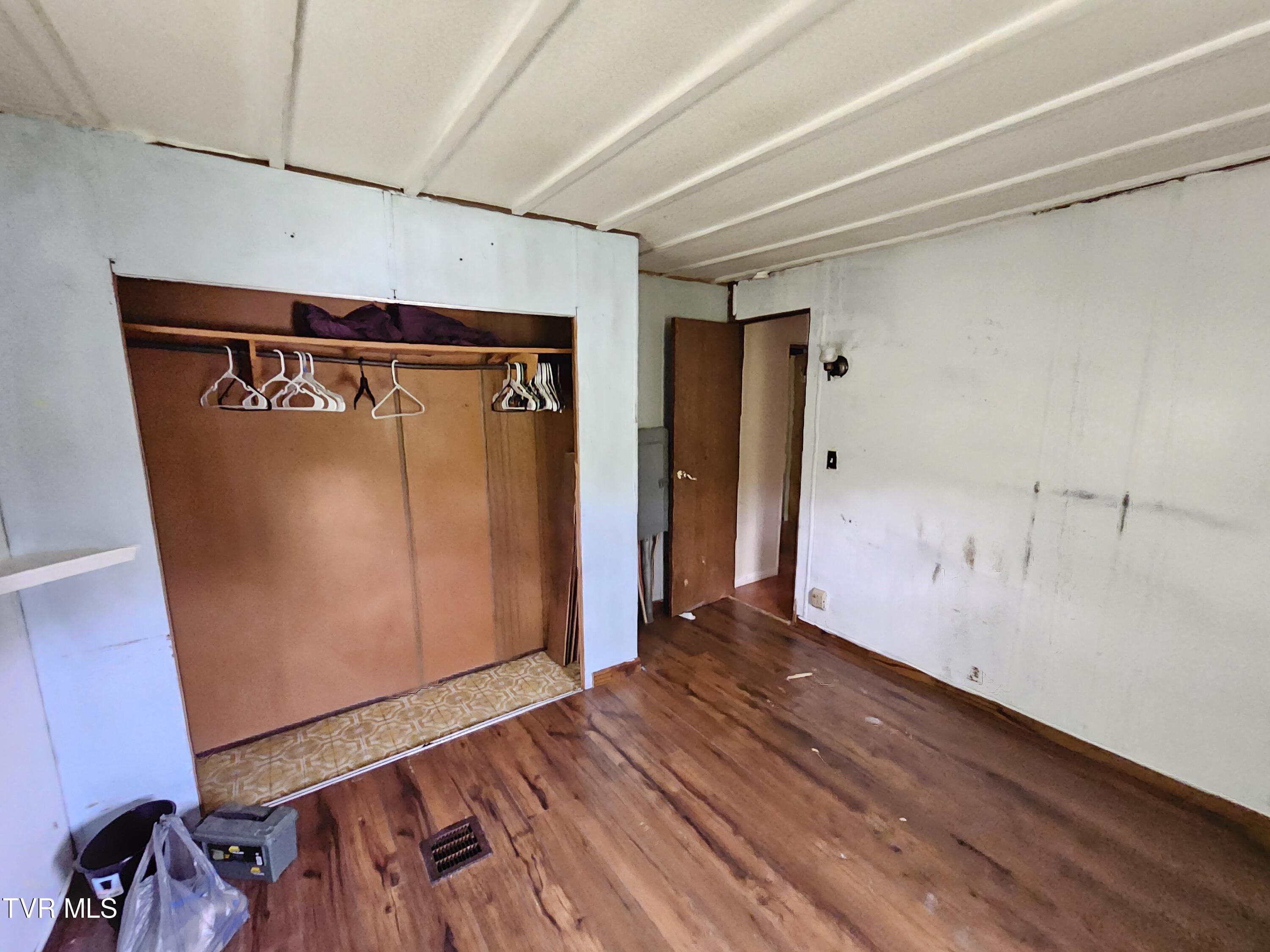 236 Old Watauga Road Elizabethton, TN 37643 - Photo 31 of 55 20241004_142959