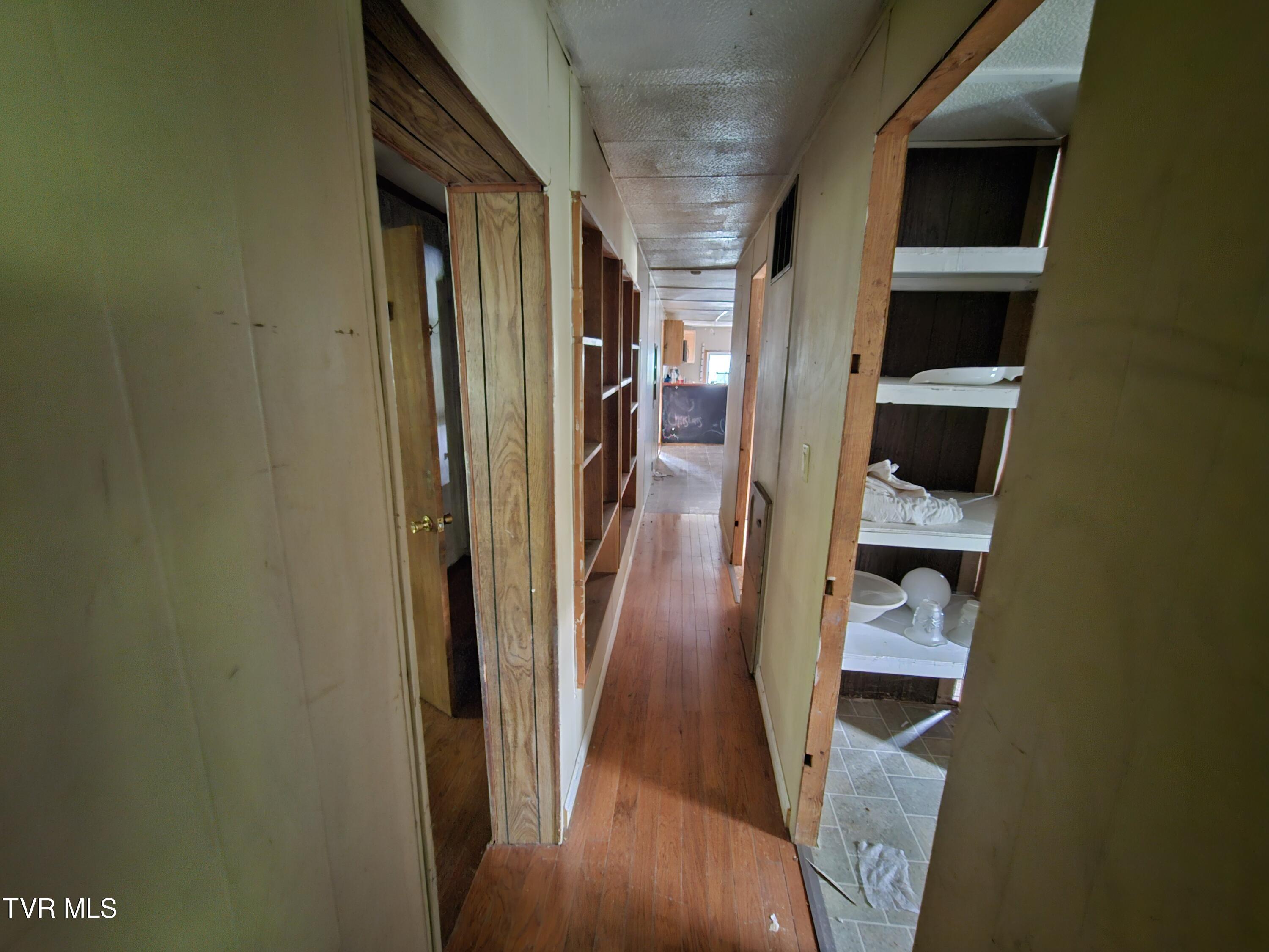 236 Old Watauga Road Elizabethton, TN 37643 - Photo 32 of 55 20241004_142937