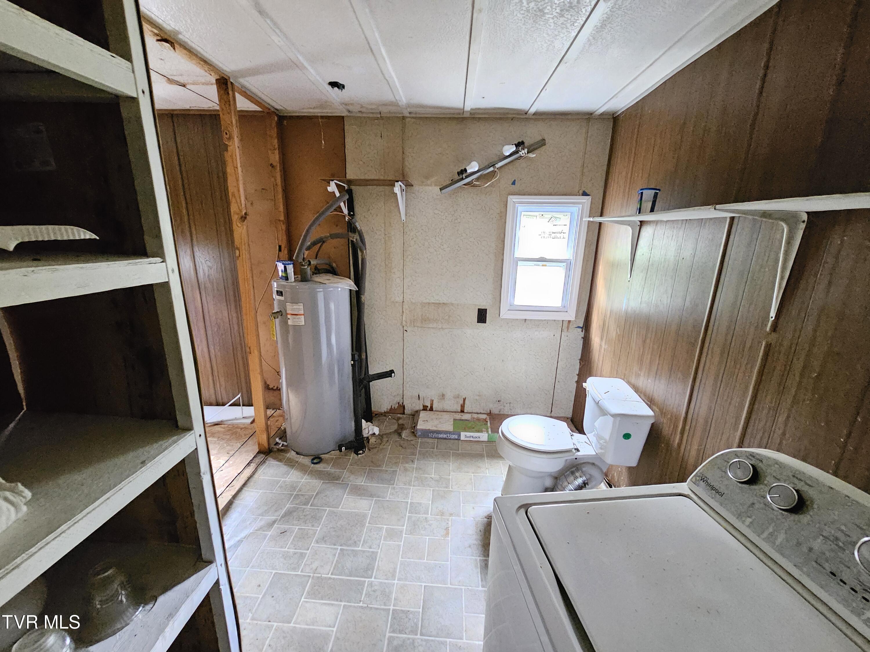 236 Old Watauga Road Elizabethton, TN 37643 - Photo 33 of 55 20241004_142919