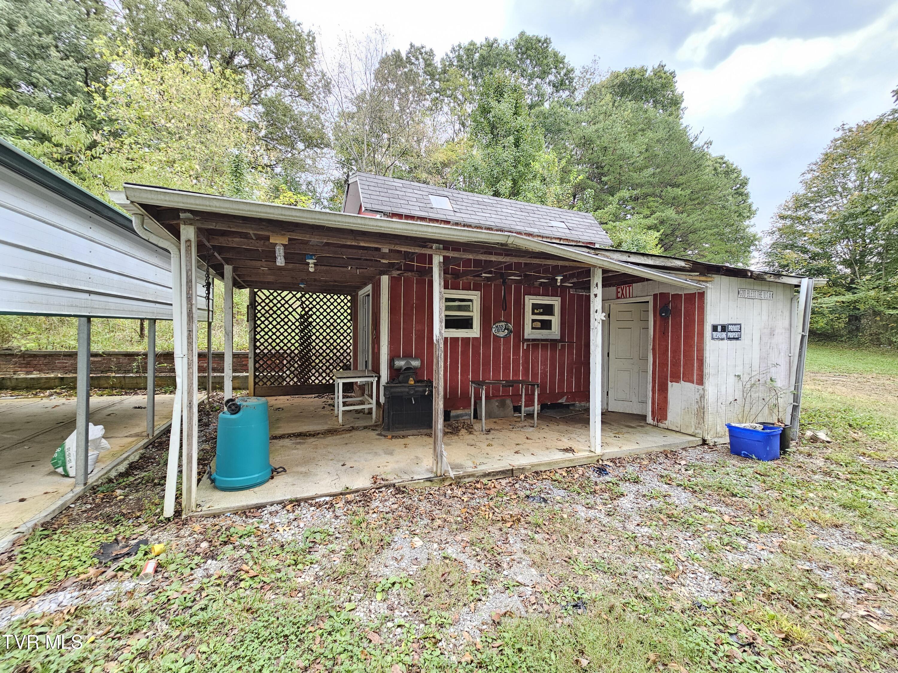 236 Old Watauga Road Elizabethton, TN 37643 - Photo 39 of 55 20241004_142104