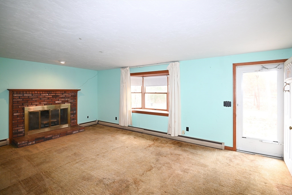73 Braeburn Court Falmouth, MA 02536 - Photo 2 of 12