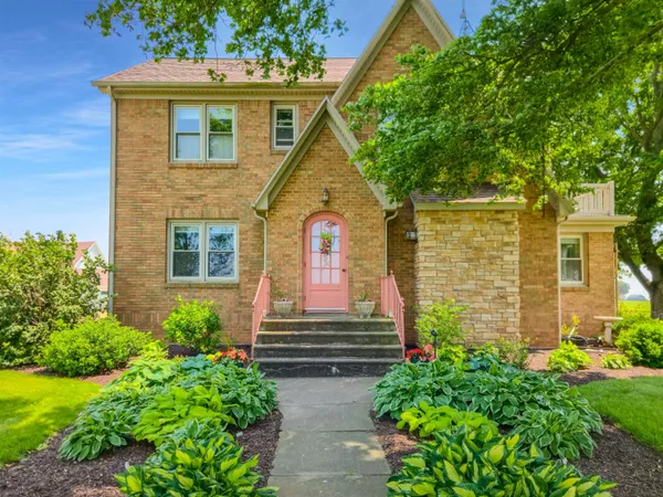 $500,000 | 10225 North Brookville Road, Shannon, IL 61078