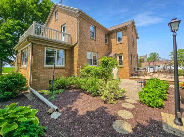 $595,000 | 10225 North Brookville Road, Shannon, IL 61078