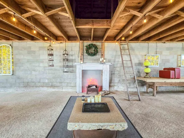 $595,000 | 10225 North Brookville Road, Shannon, IL 61078