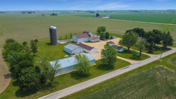$595,000 | 10225 North Brookville Road, Shannon, IL 61078